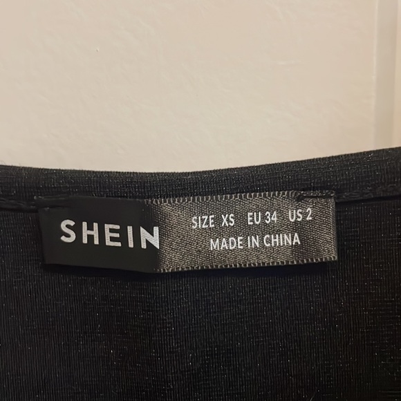 SHEIN Black Crop Top - Picture 3 of 3